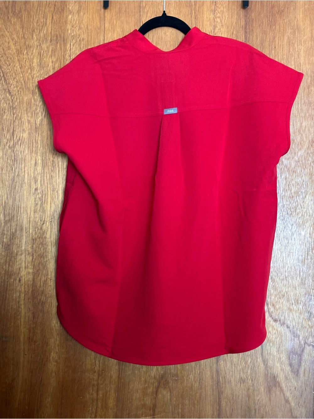 Figs Rafaela Oversized Scrub Top - Winning Red - Picture 5 of 6